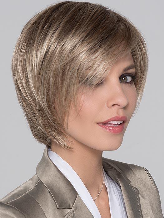 Shine Comfort | Black Rooted Straight Short Lace Front Bob Wigs - wigglytuff.net